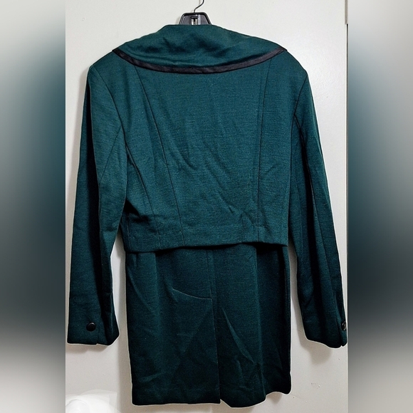 Tahari Vintage Retro Wool Jacket and Skirt Suit - Picture 2 of 6